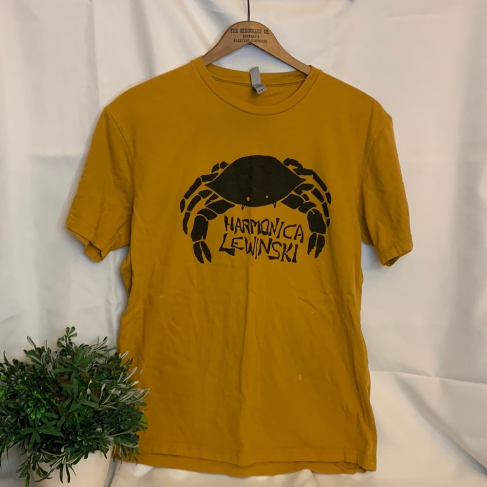 Harmonica Lewinski mustard colored 100% cotton tee shirt